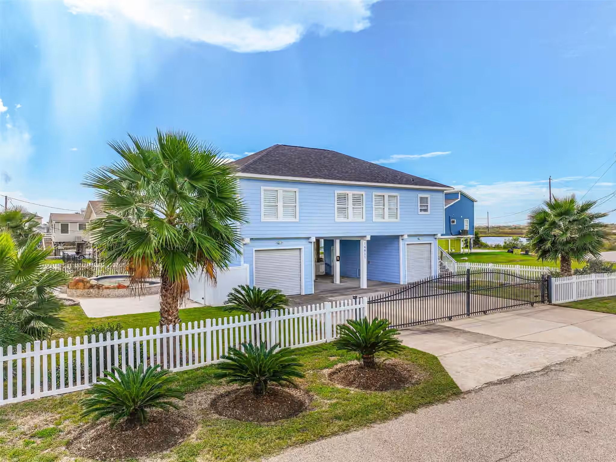 Photo 5 of 16611 Pompano Way, Galveston, TX
