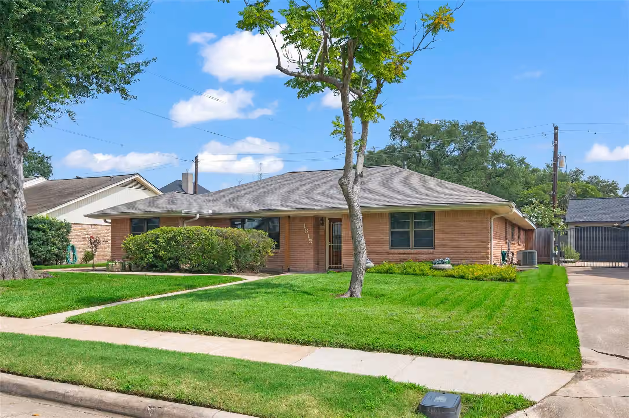 Photo 2 of 1815 Droxford Drive, Houston, TX