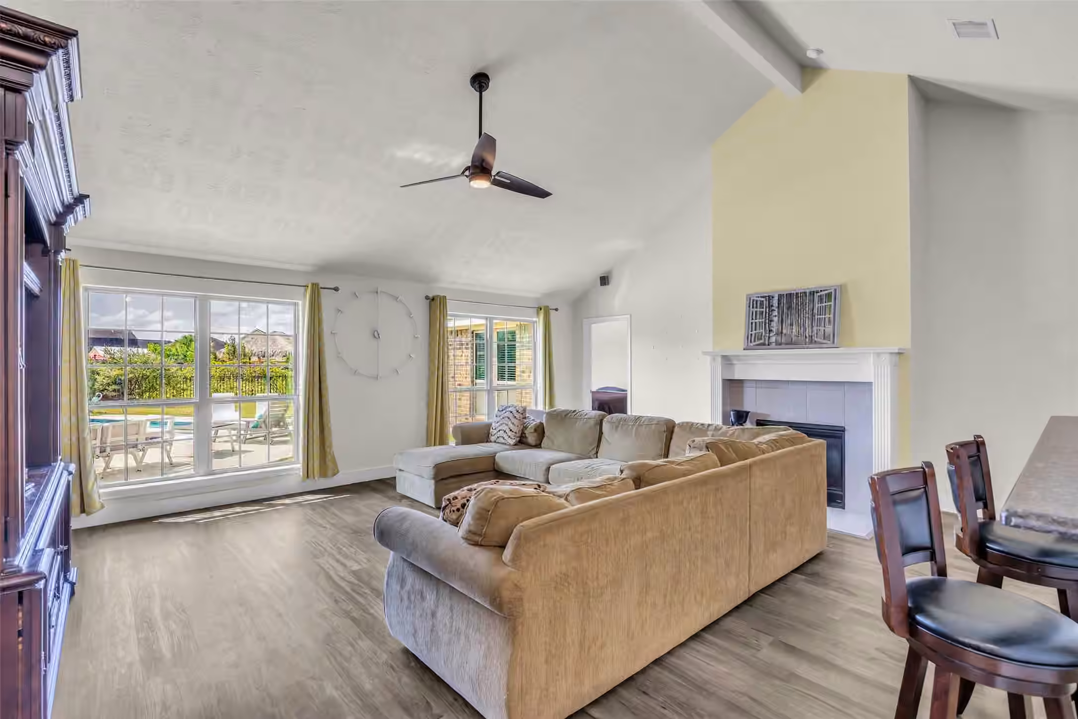 Photo 5 of 6746 Conroe Circle, Manvel, TX