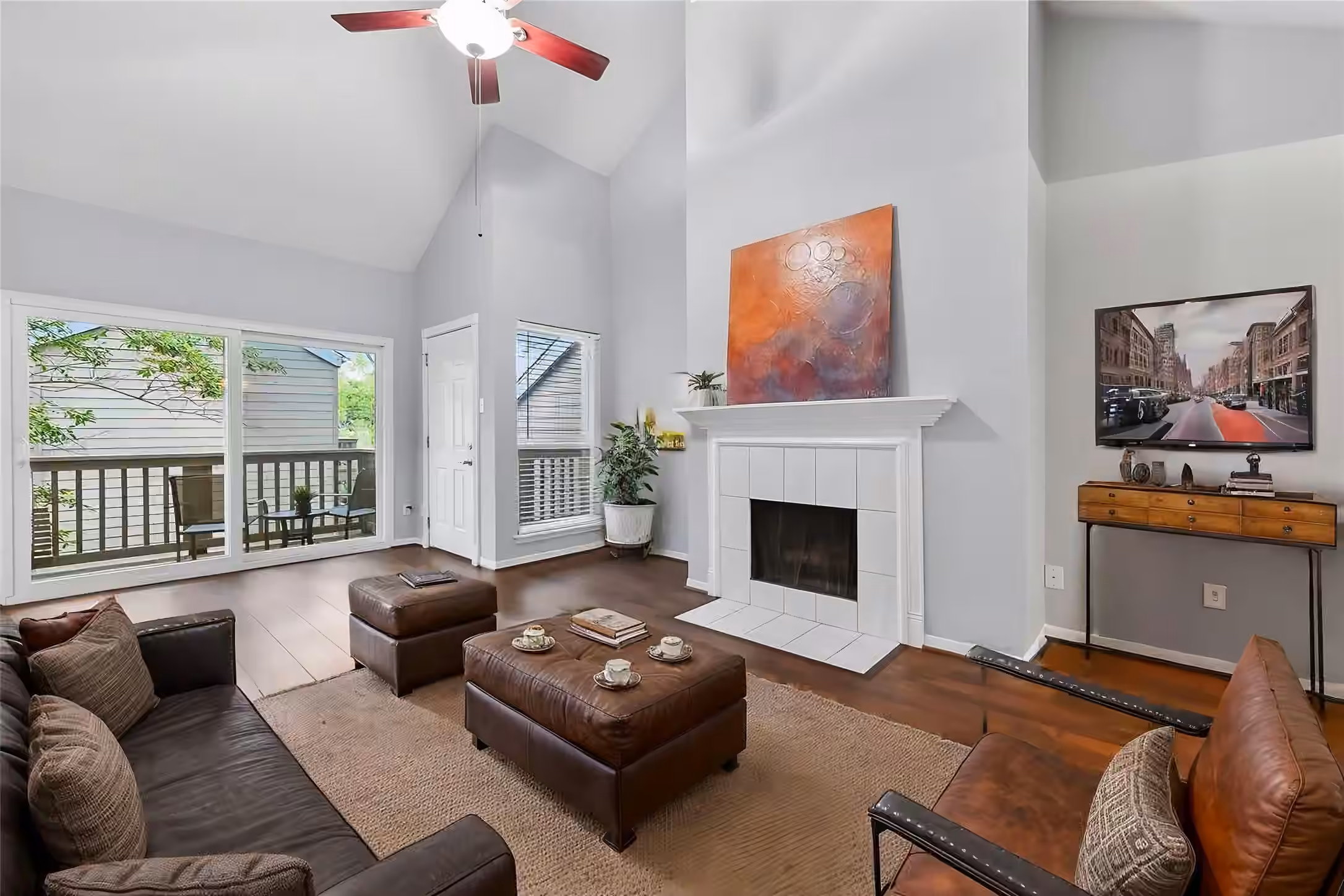 Photo 2 of 2100 Tanglewilde Street 740, Houston, TX