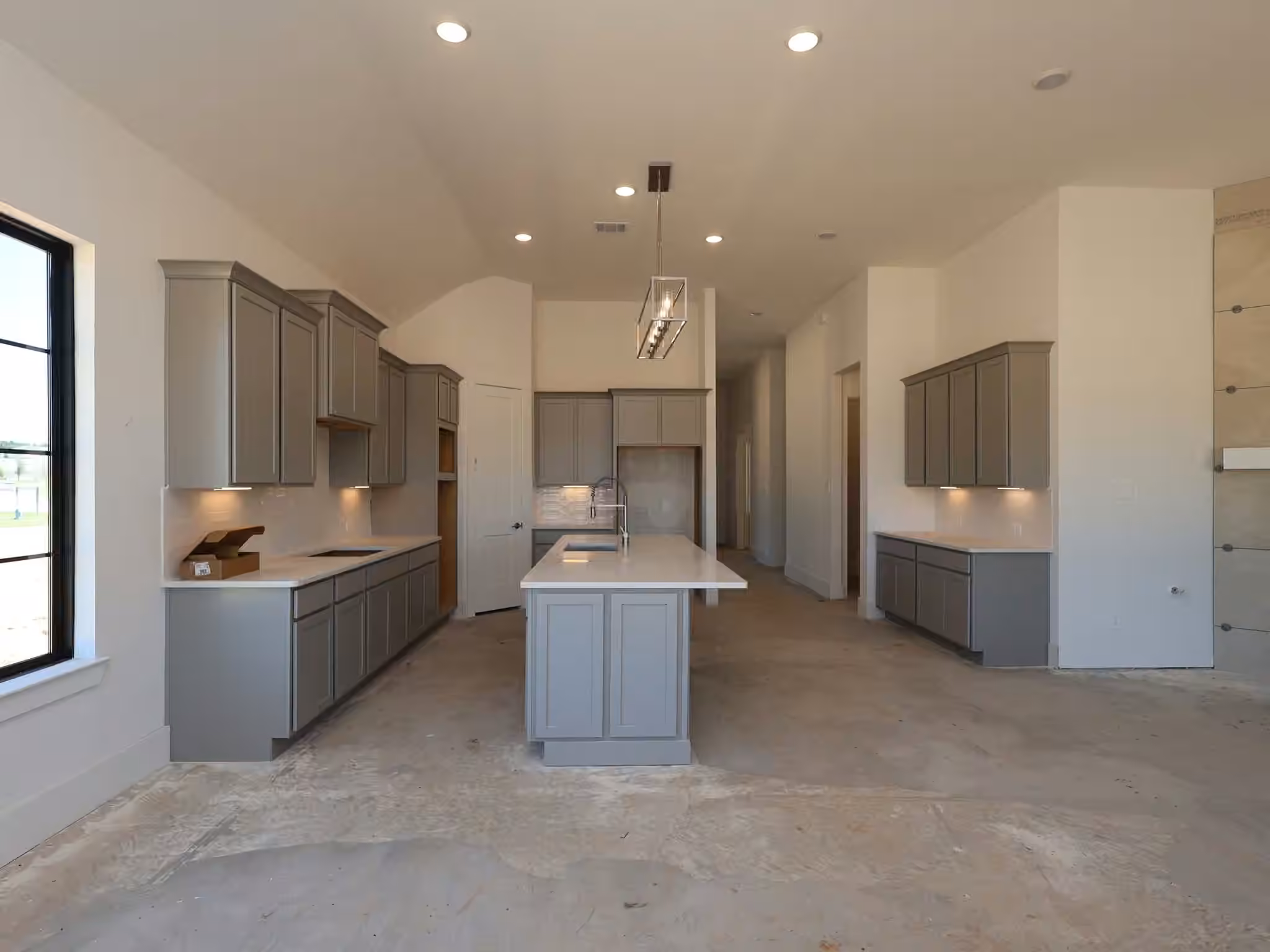 Photo 3 of 16582 Gaines Glen Lane, Montgomery, TX