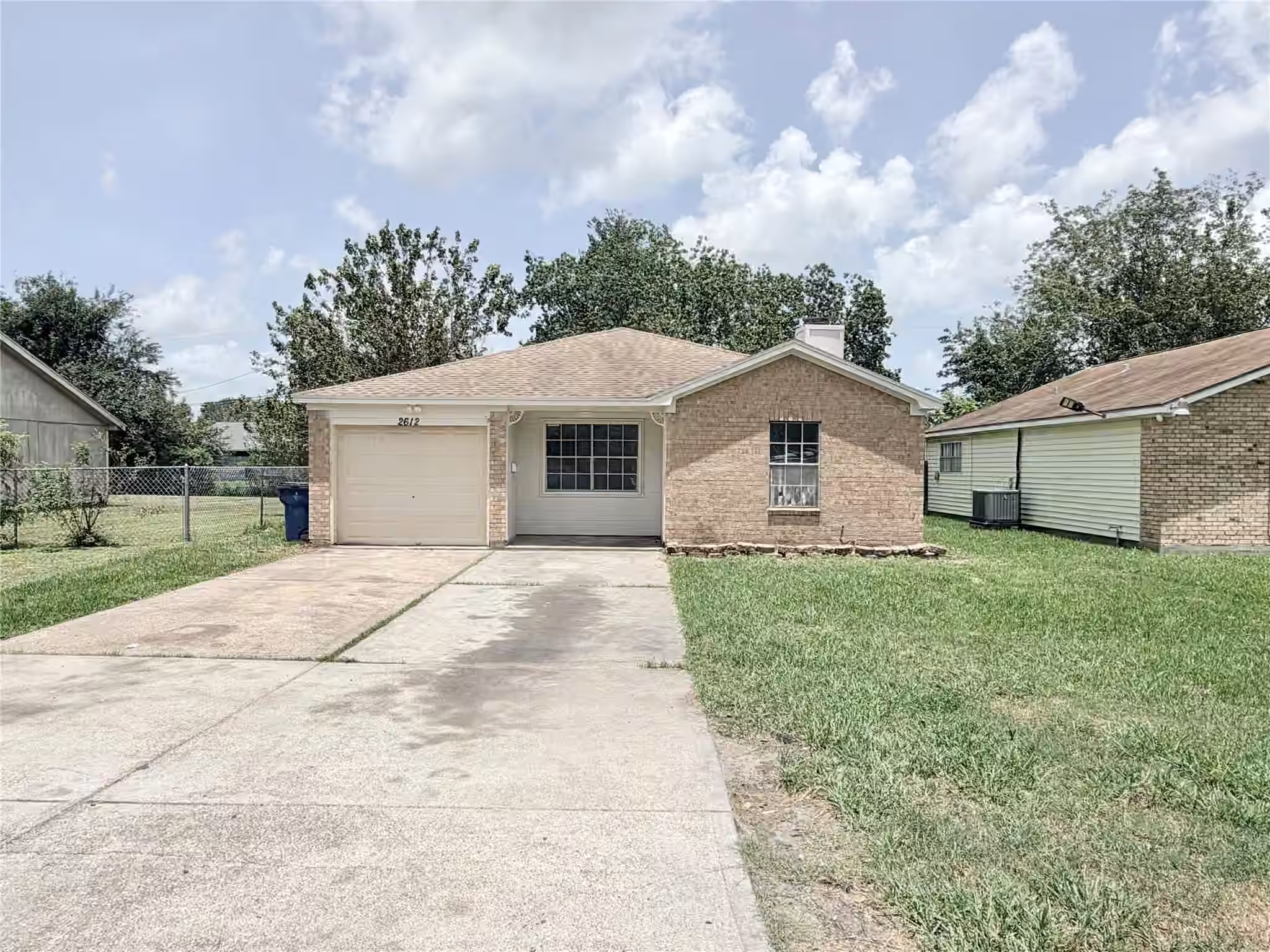 Photo of 2612 4th Avenue N, Texas City, TX 77590