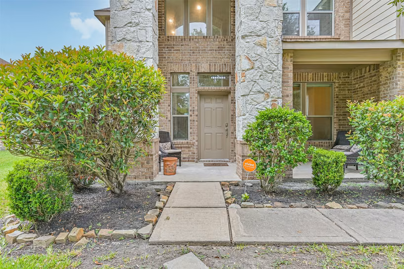 Photo 3 of 6003 Orchard Trail Drive, Pearland, TX