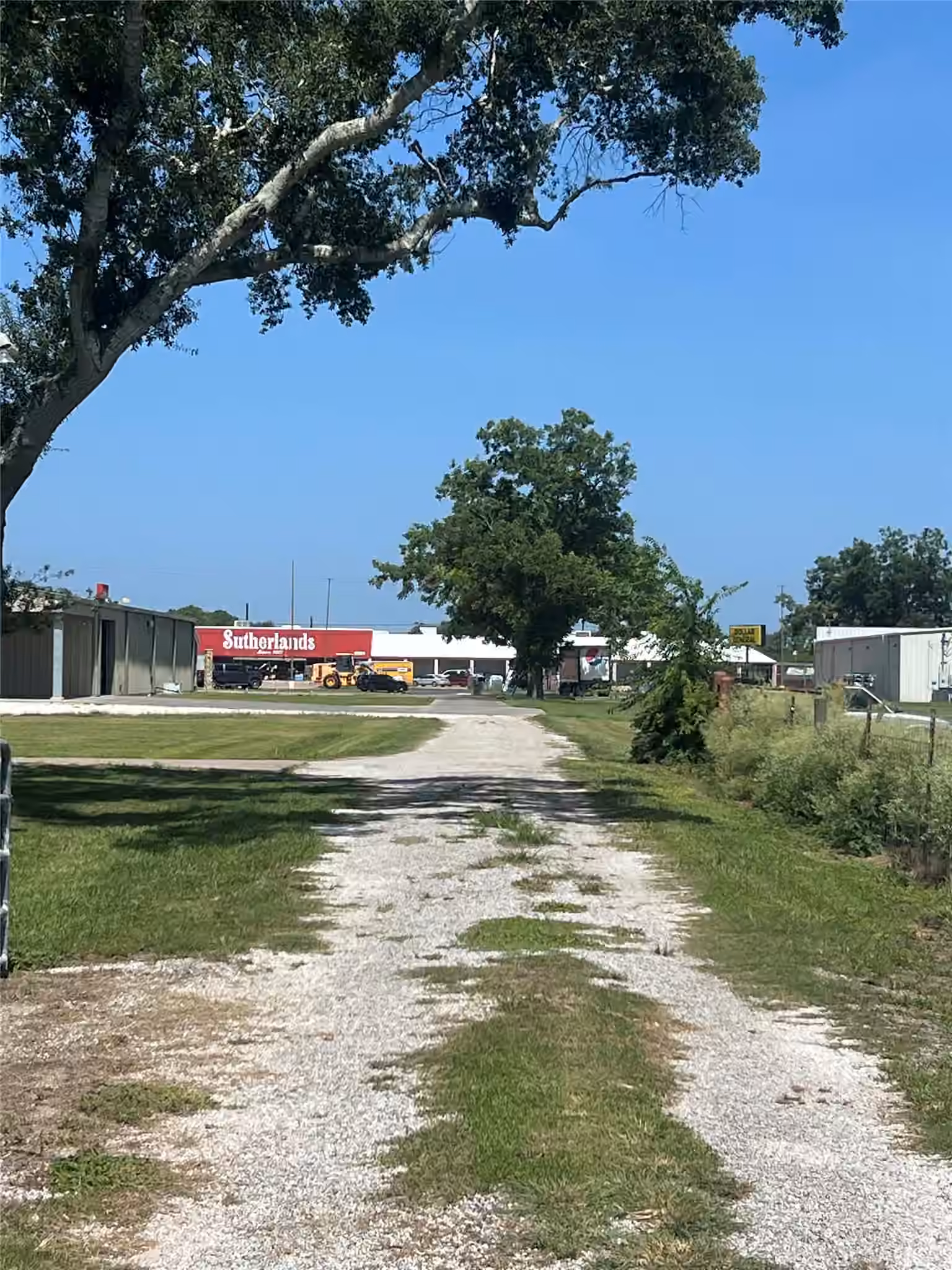Photo 5 of 1515 N Mechanic Street, El Campo, TX