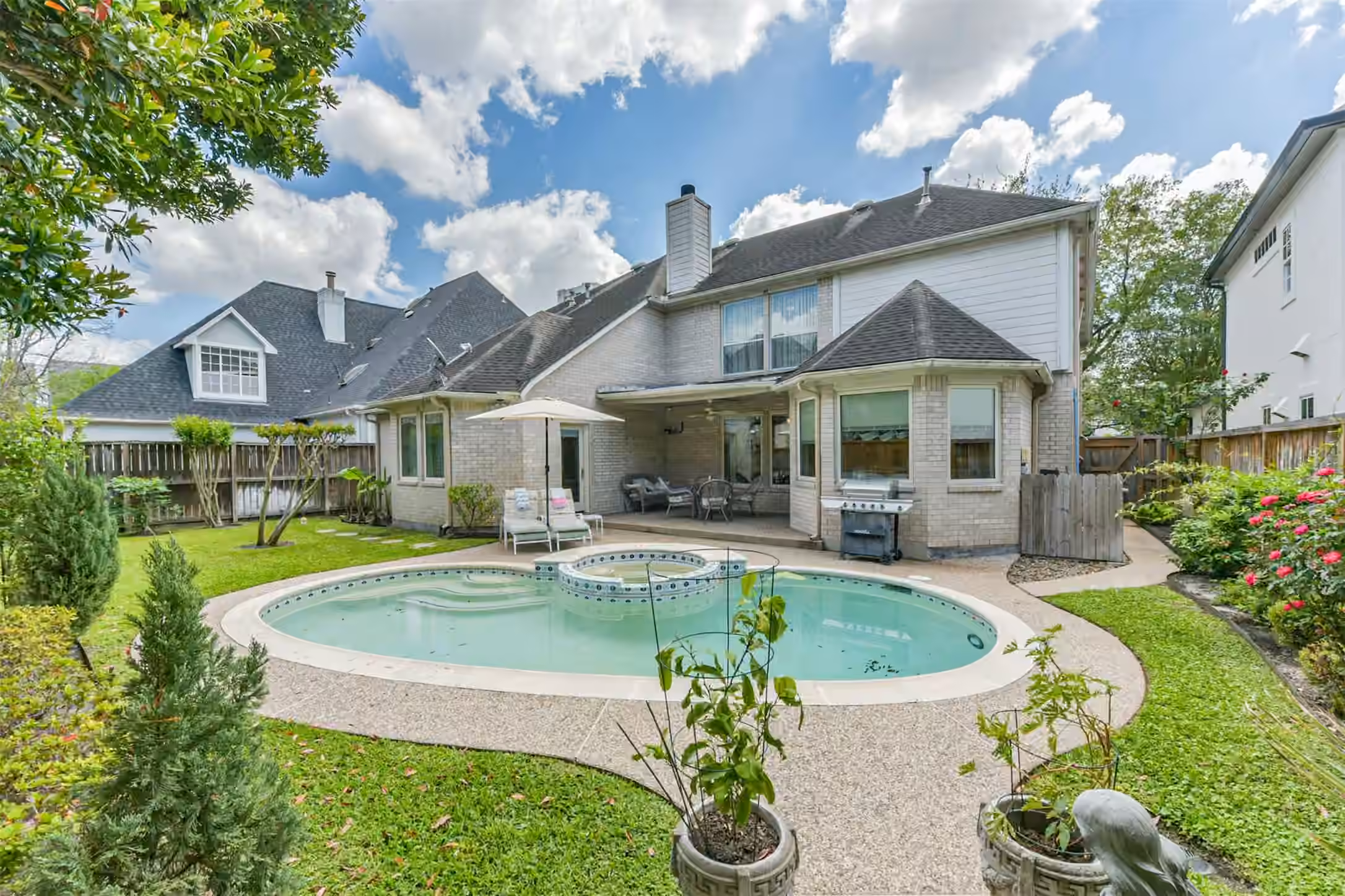 Photo of 5346 Navarro Street, Houston, TX
