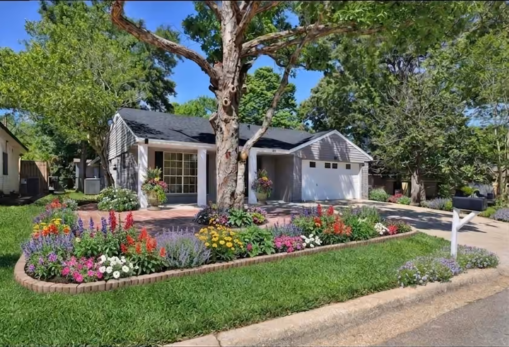 Photo of 503 Allison St Street, Conroe, TX