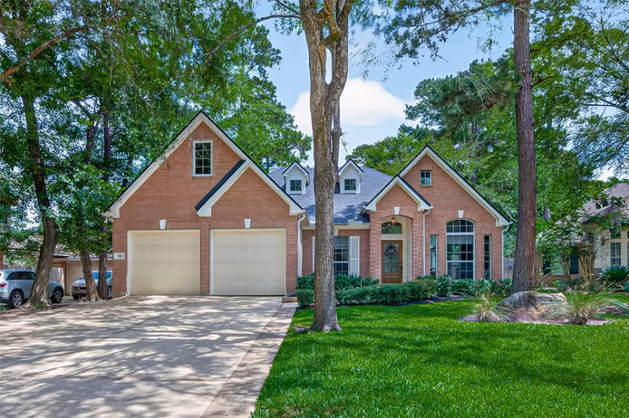 Photo of 10 Belcarra Place, Spring, TX