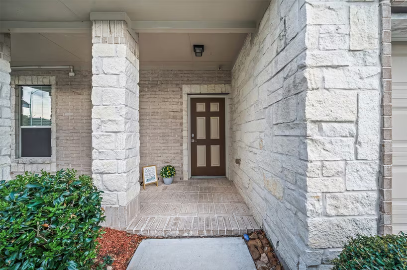 Photo 2 of 4411 Graceland Drive, Deer Park, TX