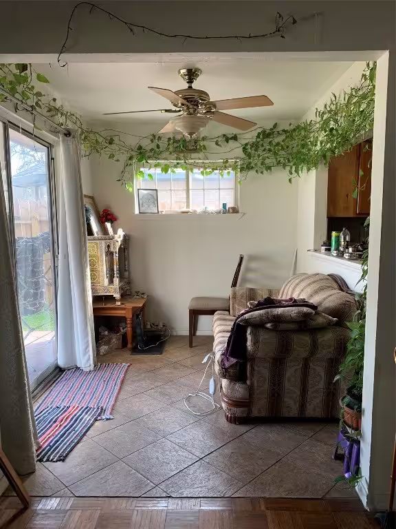 Photo 7 of 10514 Clear Cove Lane, Houston, TX