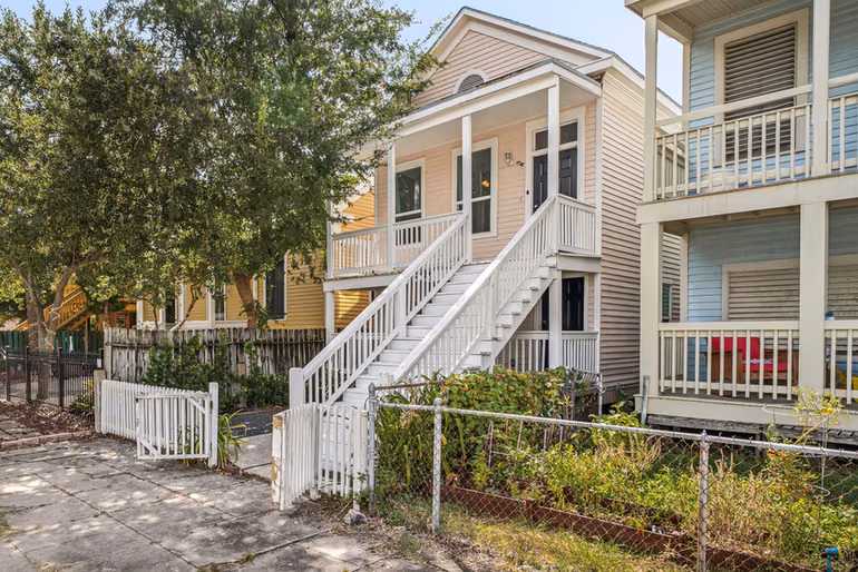 Photo 2 of 1821 Avenue M 1/2, Galveston, TX