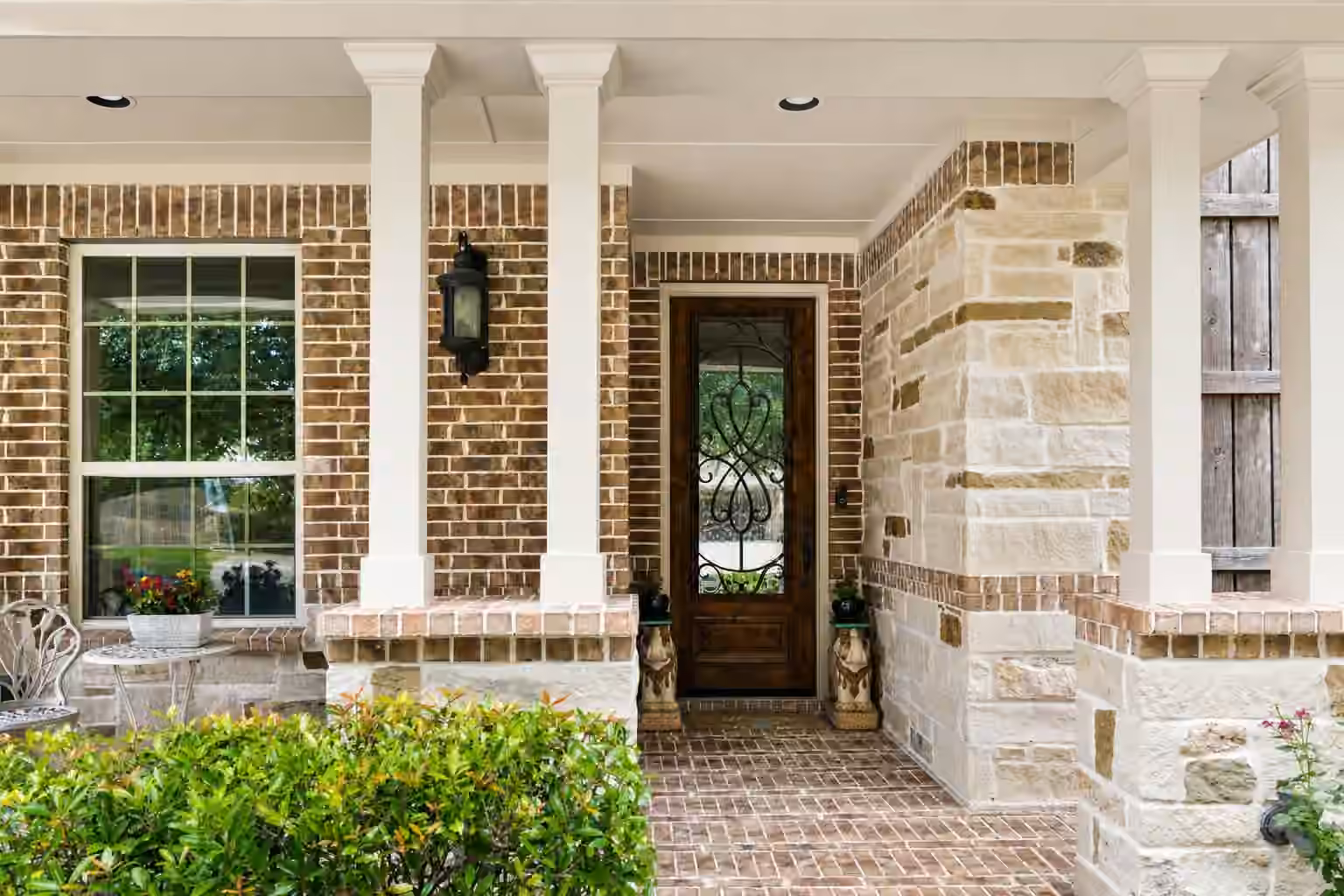 Photo 4 of 2326 Hamilton Pool Lane, Friendswood, TX