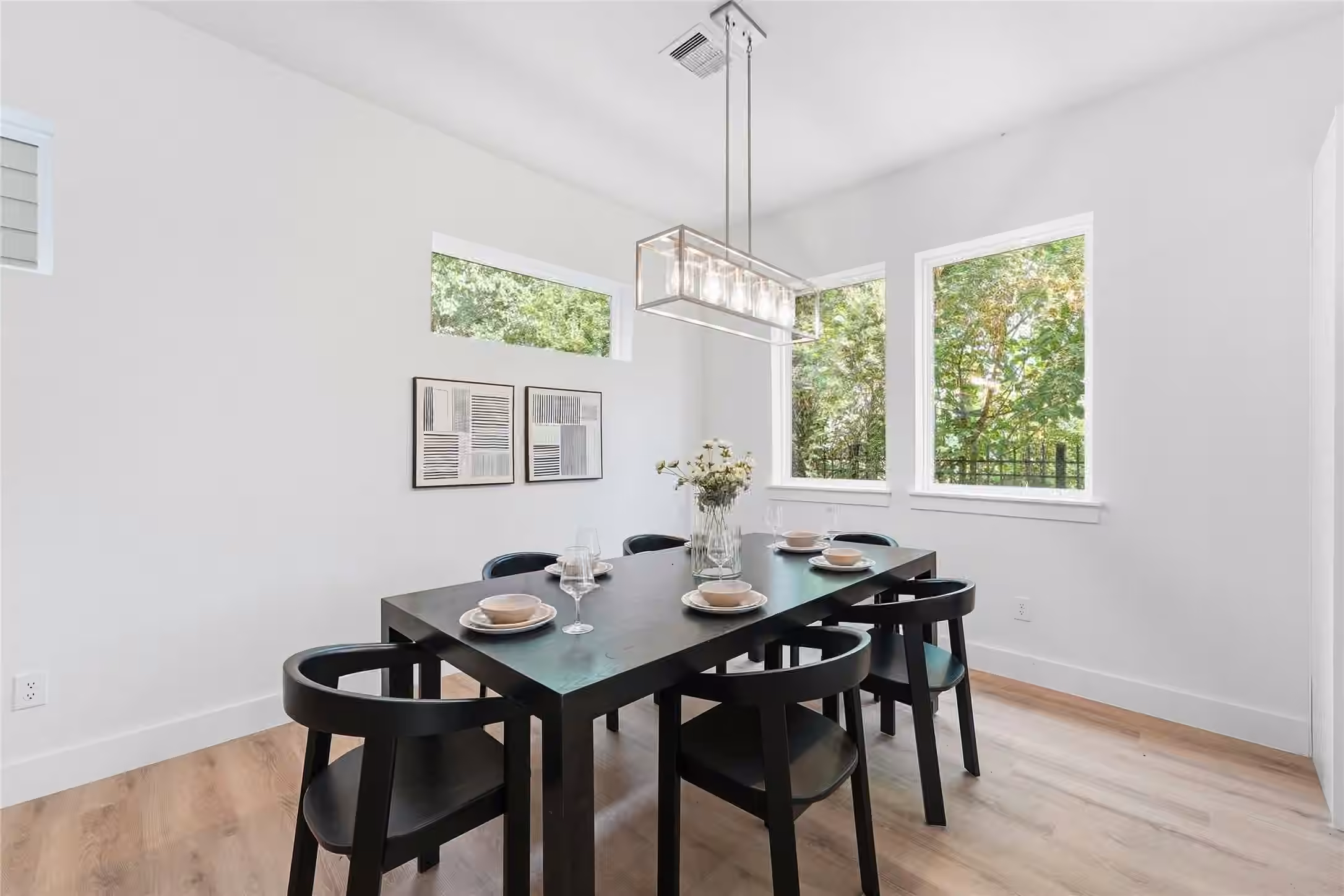 Photo 6 of 1420 W 34th 1/2 Street, Houston, TX