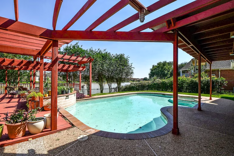 Photo 7 of 410 Kingfisher Drive, Sugar Land, TX