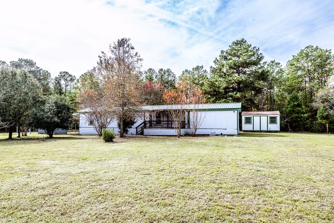 Photo of 400 Marina Drive, Trinity, TX 75862