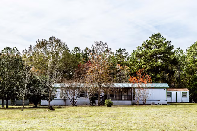Photo 2 of 400 Marina Drive, Trinity, TX