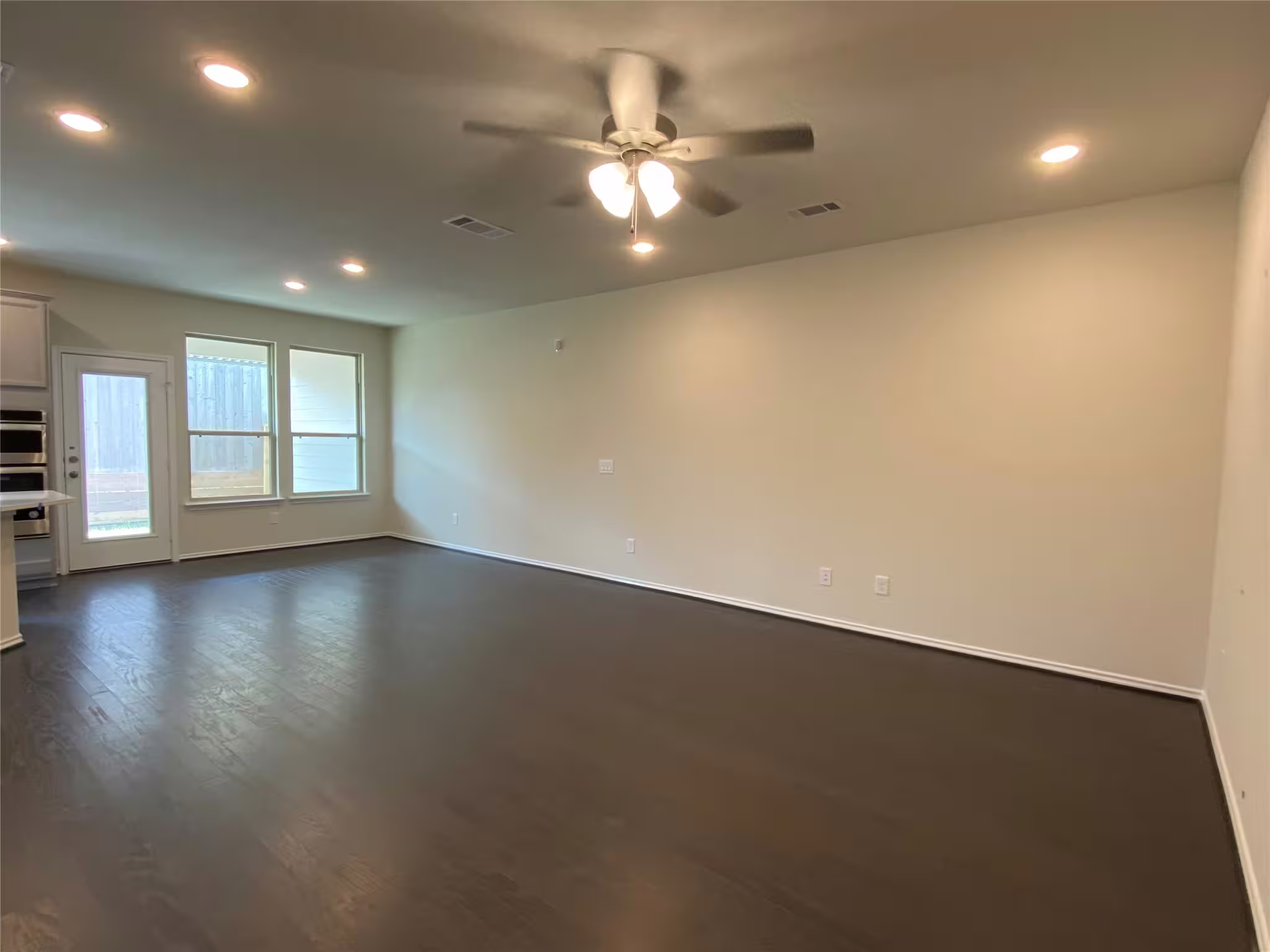 Photo 5 of 10315 Harmon Smith Drive, Houston, TX