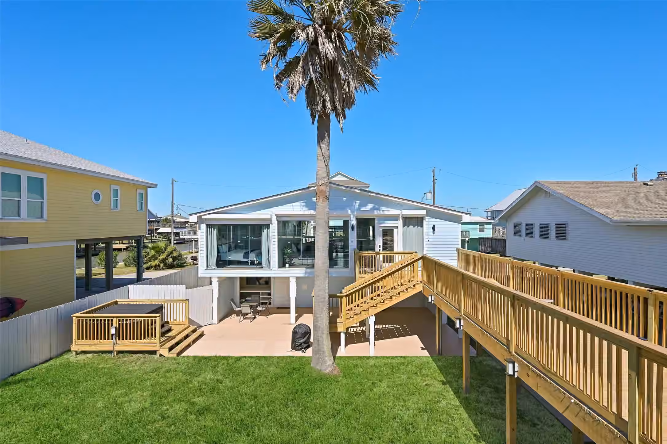 Photo 3 of 3822 Concho Key, Galveston, TX