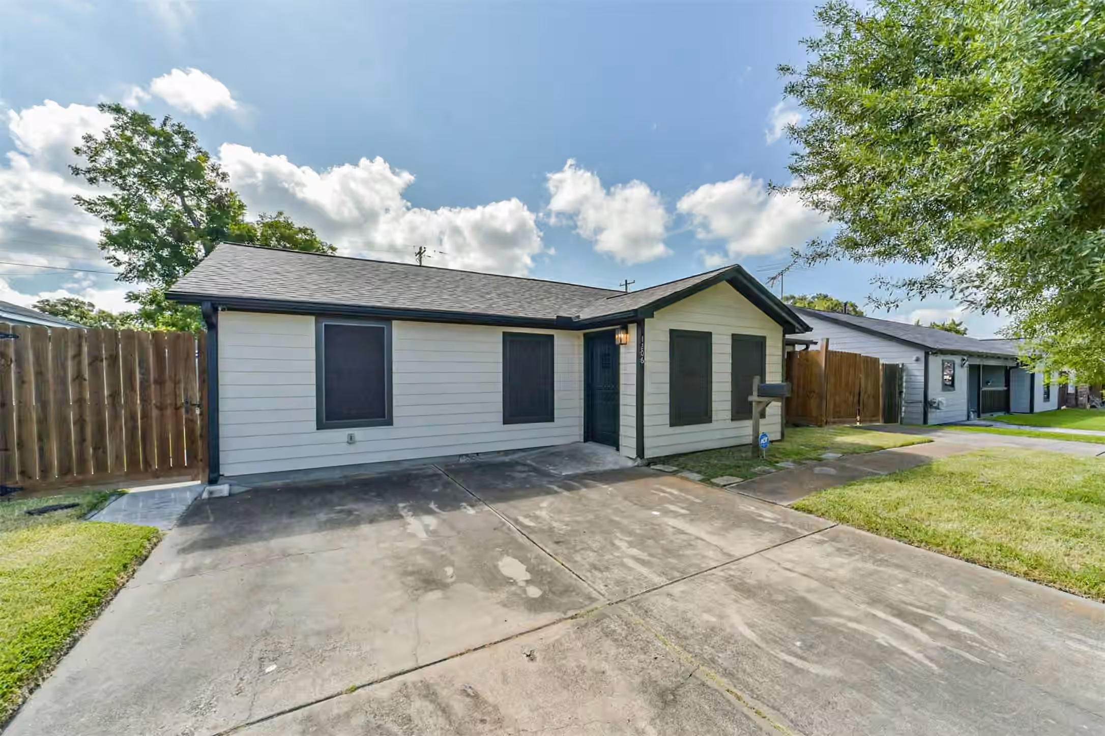 Photo 3 of 1206 Layton Street, Baytown, TX