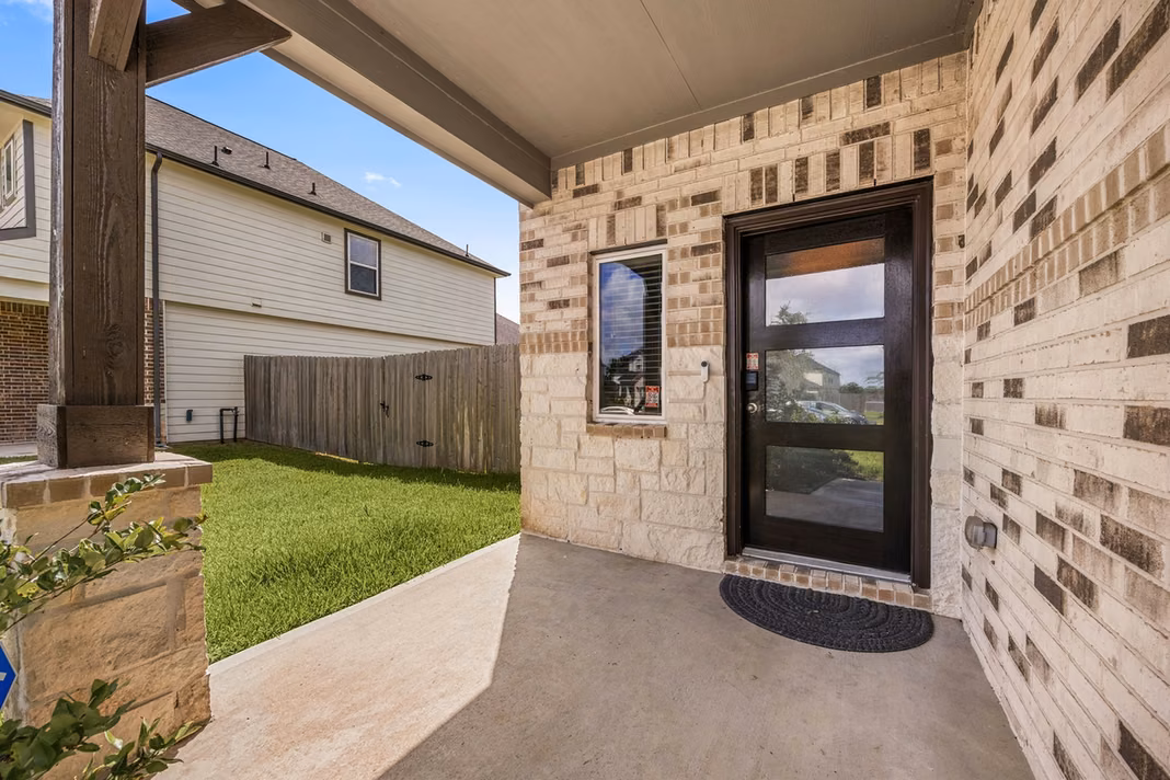 Photo 2 of 2627 Finley Lane, Rosenberg, TX