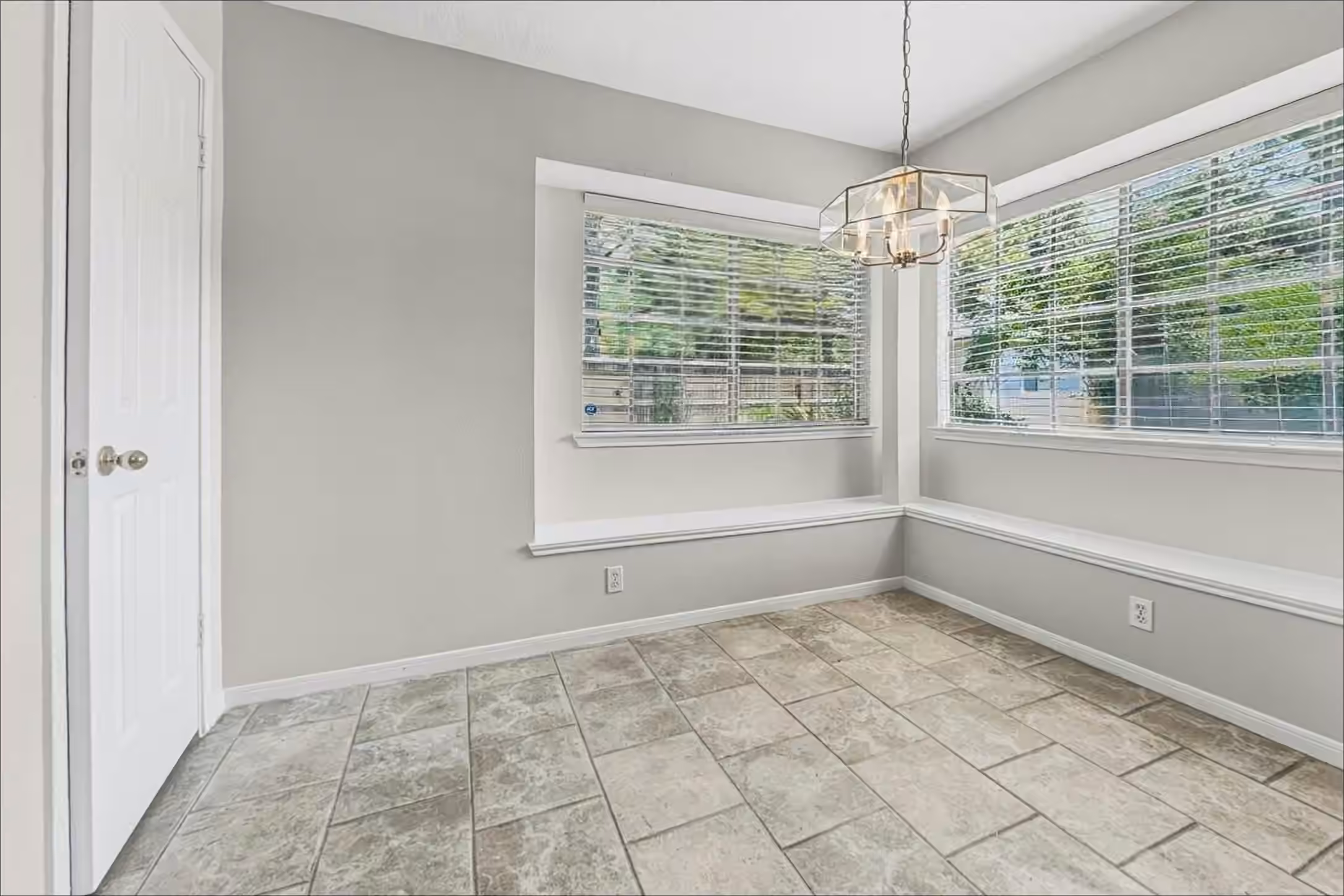 Photo 7 of 7710 Pebble Run Court, Houston, TX