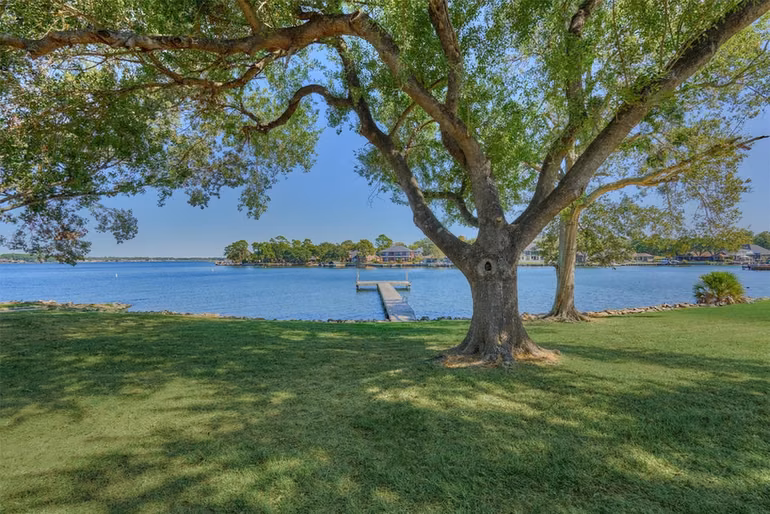 Photo 2 of 1428 Bowsprit Point, Willis, TX