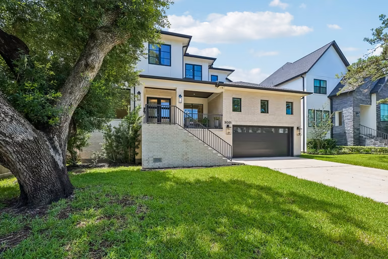 Photo 4 of 3021 Blue Bonnet Boulevard, Houston, TX