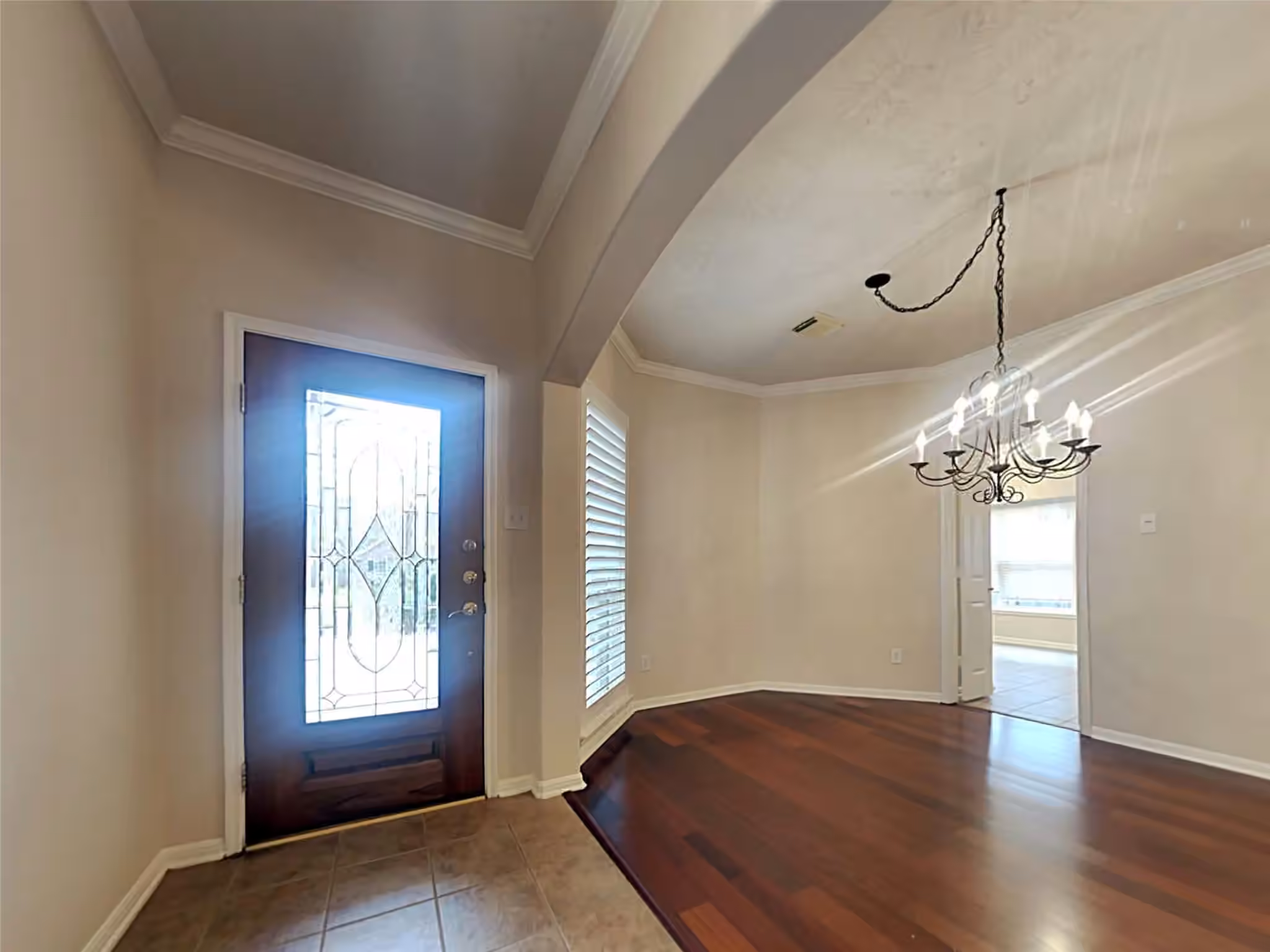 Photo 2 of 155 S Queenscliff Circle, Spring, TX