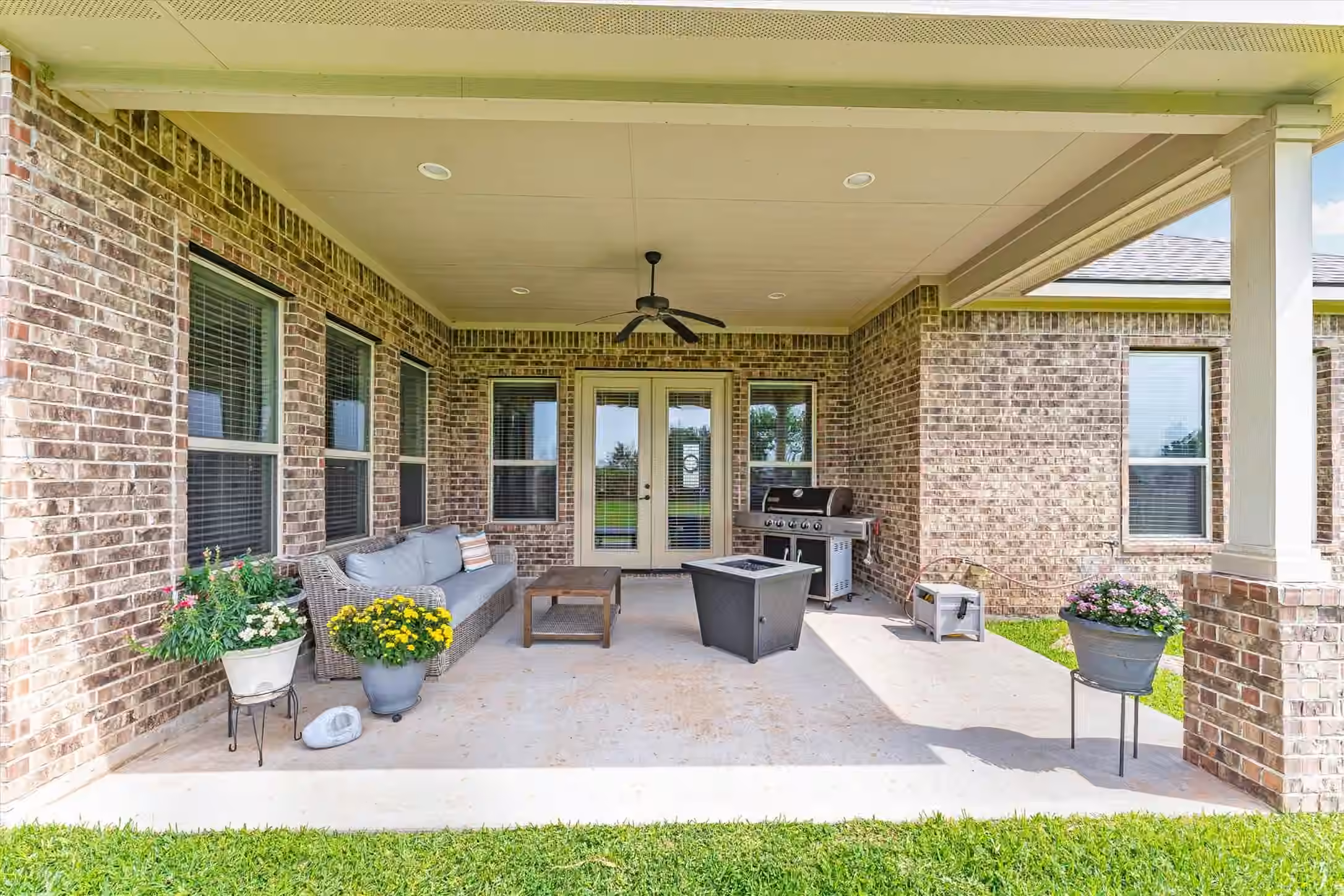 Photo 7 of 18955 Harbor Side Boulevard, Montgomery, TX