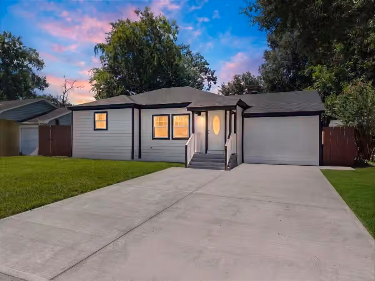 Photo of 1105 W Ellaine Avenue, Pasadena, TX