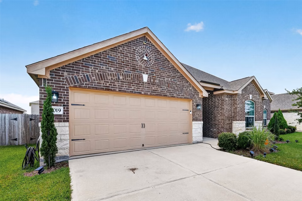 Photo of 21019 Echo Manor Drive, Hockley, TX