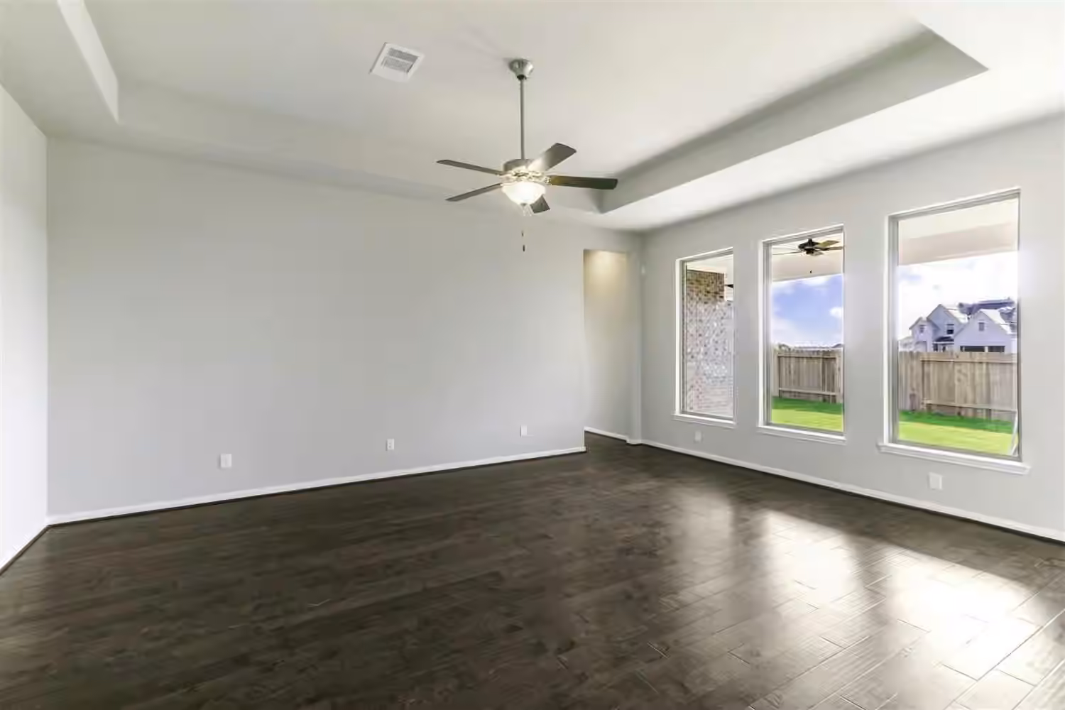 Photo 4 of 6123 Monarch Blossom Lane, Richmond, TX