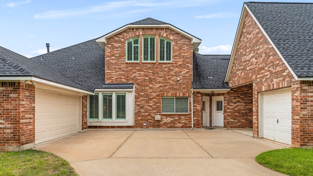 Photo 5 of 12027 Water Oak Drive, Magnolia, TX