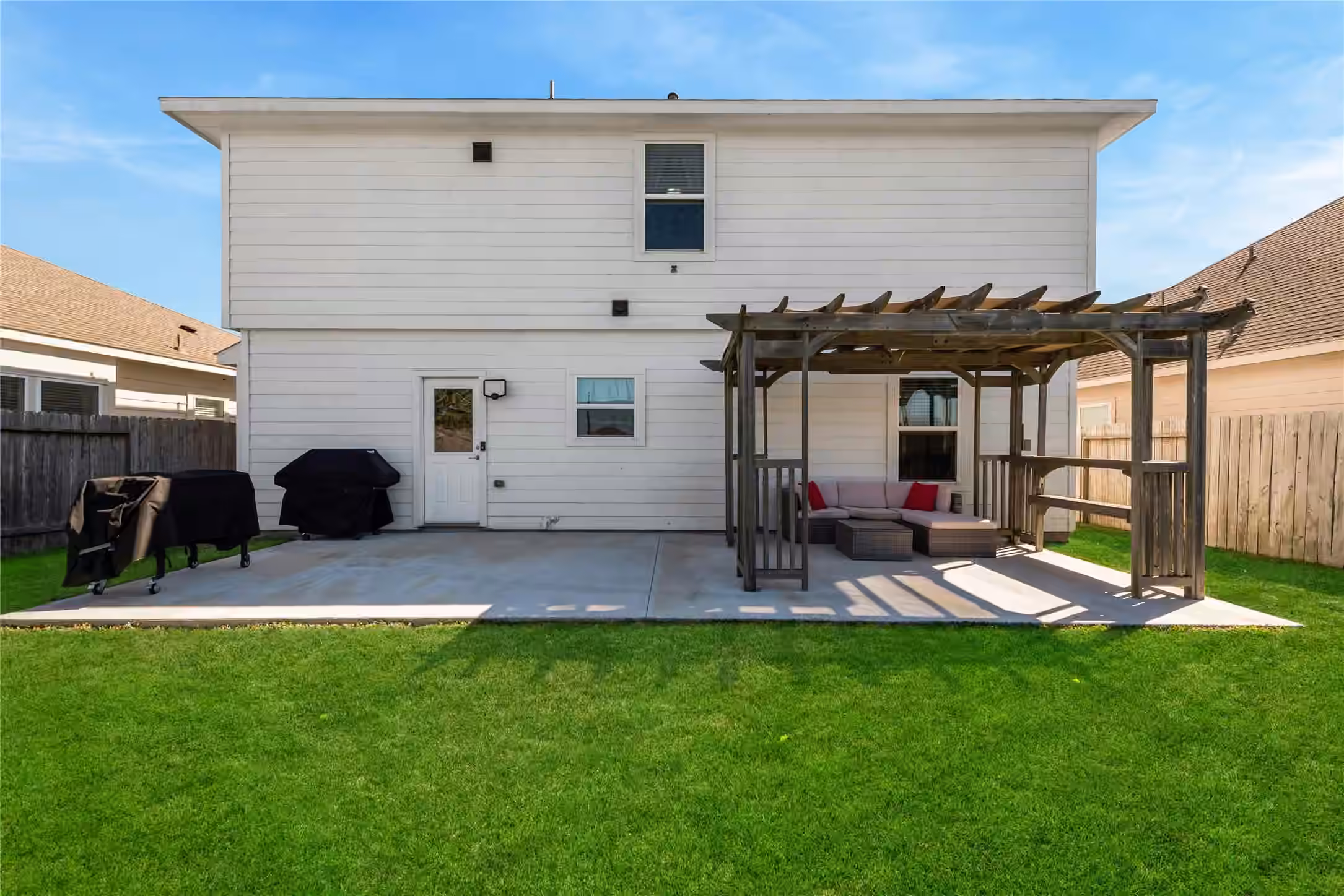 Photo 4 of 512 Forest Village Circle, La Marque, TX