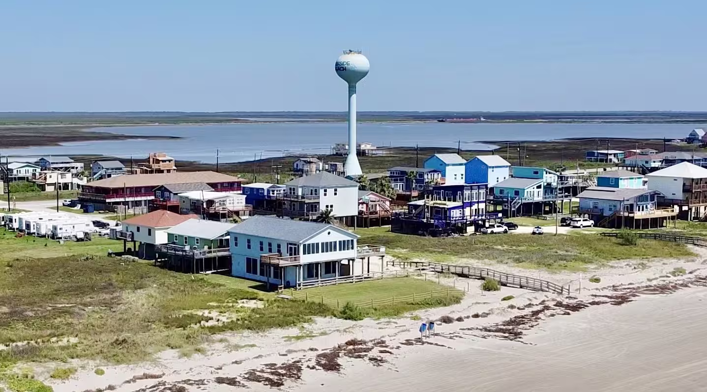 Photo 2 of 101 Saltgrass Avenue, Surfside Beach, TX