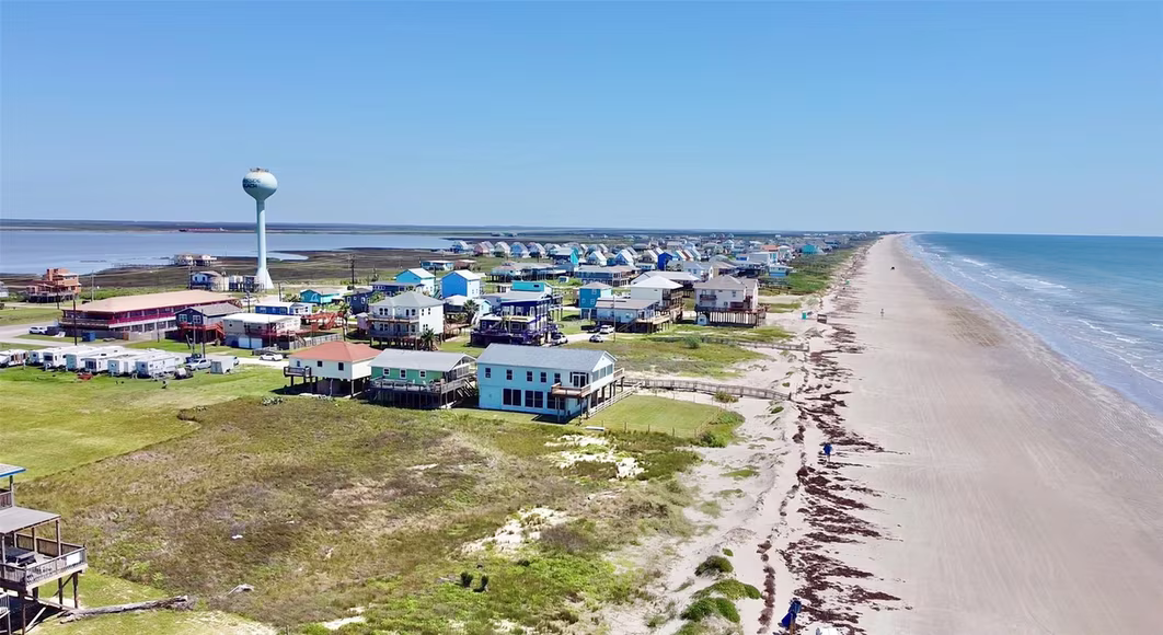 Photo 3 of 101 Saltgrass Avenue, Surfside Beach, TX