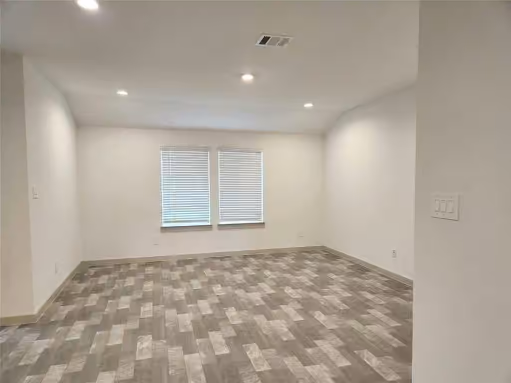 Photo 6 of 7718 Caspian Ranch Drive, Rosharon, TX