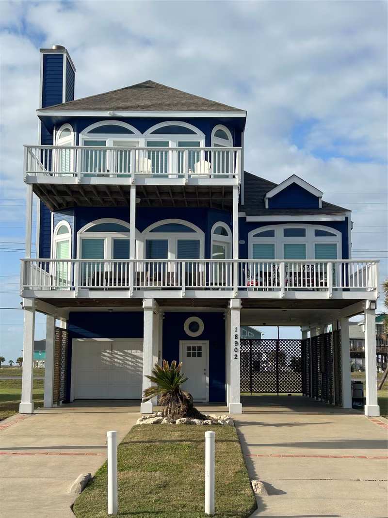 Photo 3 of 18902 W De Vaca Lane, Galveston, TX