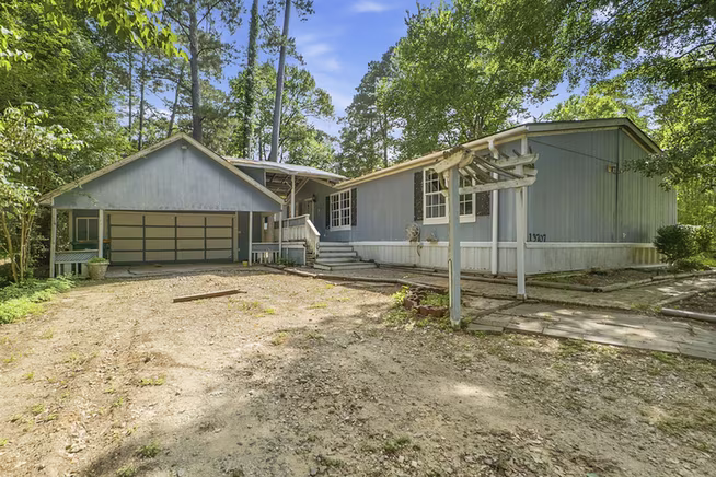 Photo of 13707 Brigadier Drive, Willis, TX