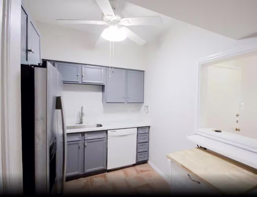 Photo 5 of 2100 Tanglewilde Street Street 428, Houston, TX
