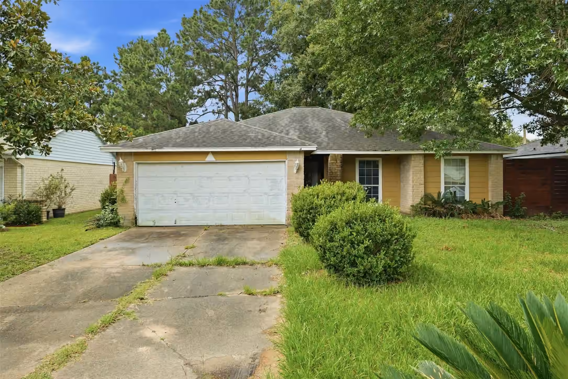 Photo of 13811 Flagstone Drive, Houston, TX 77041
