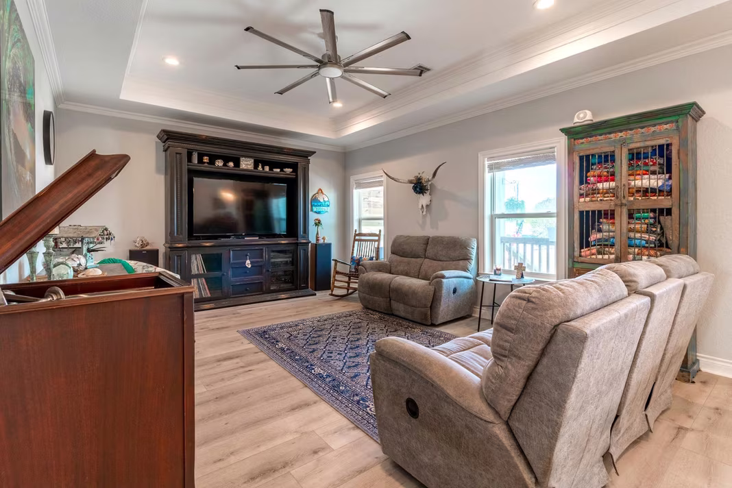 Photo 5 of 12839 E Conquistador Drive, Galveston, TX