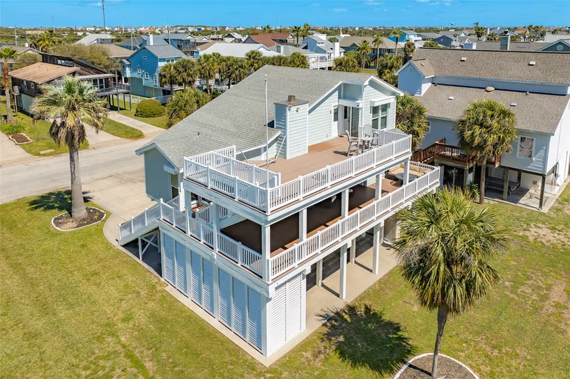 Photo 2 of 13827 Pirates Beach Boulevard, Galveston, TX