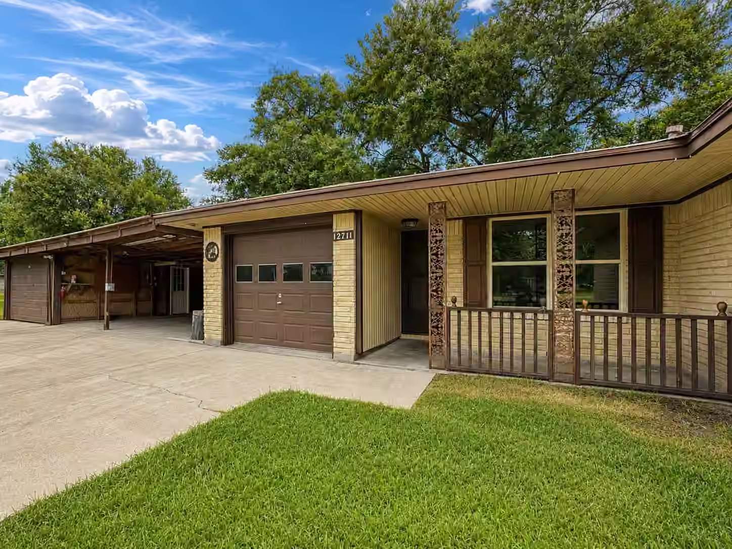 Photo 5 of 12711 Britt Road, Pearland, TX