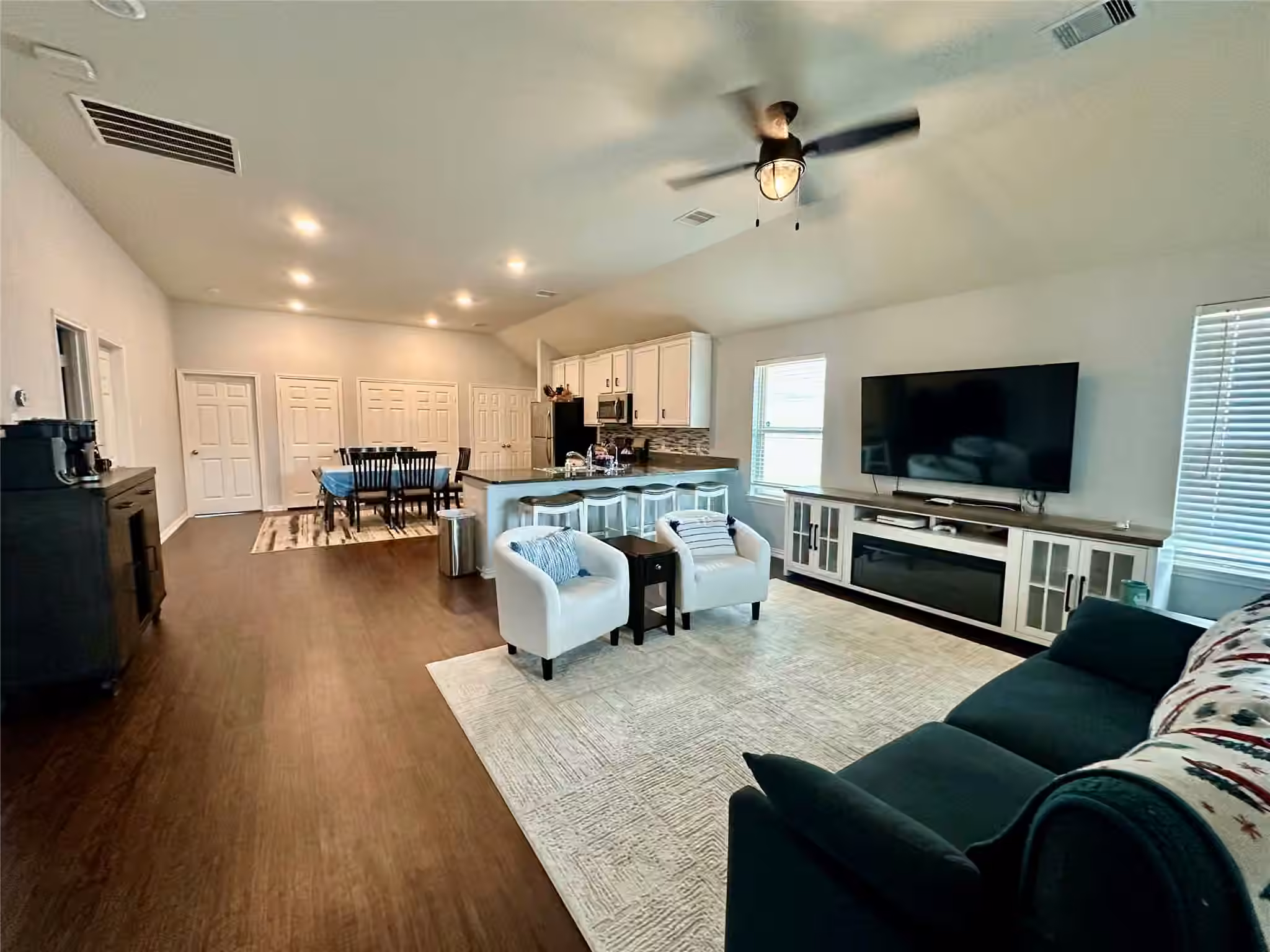 Photo 4 of 15703 Harding Bend Drive, Humble, TX