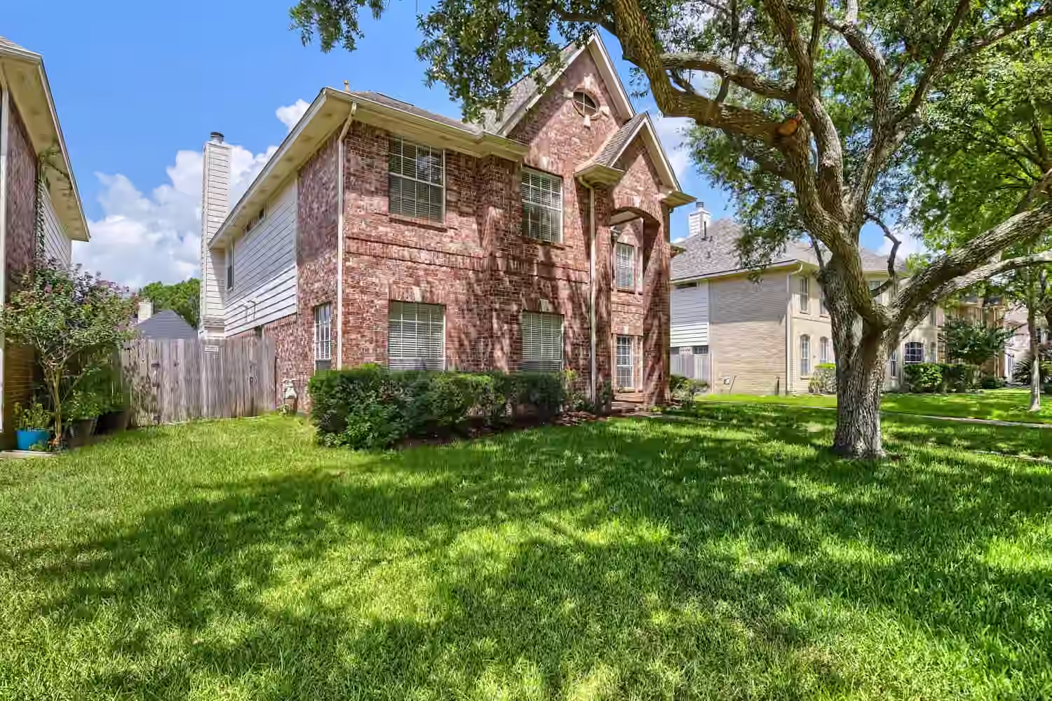 Photo 2 of 2513 La Rochelle Court, Seabrook, TX
