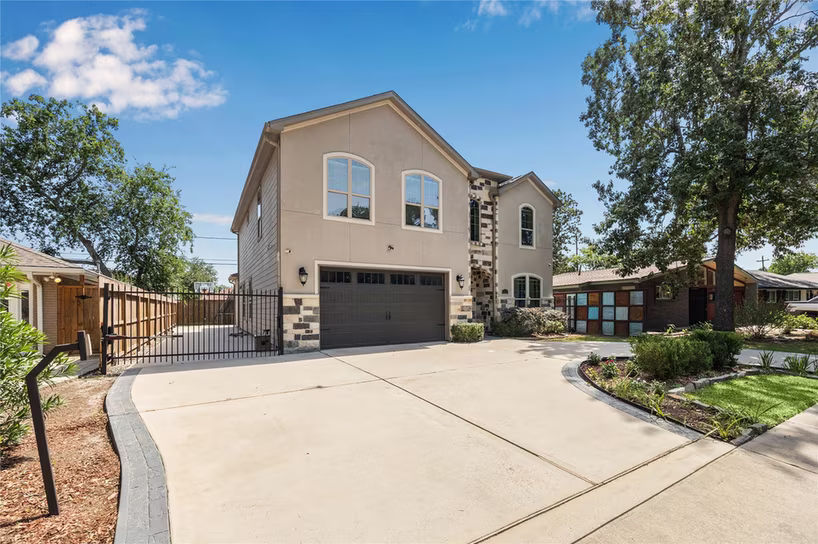 Photo 2 of 5217 W 43rd Street, Houston, TX