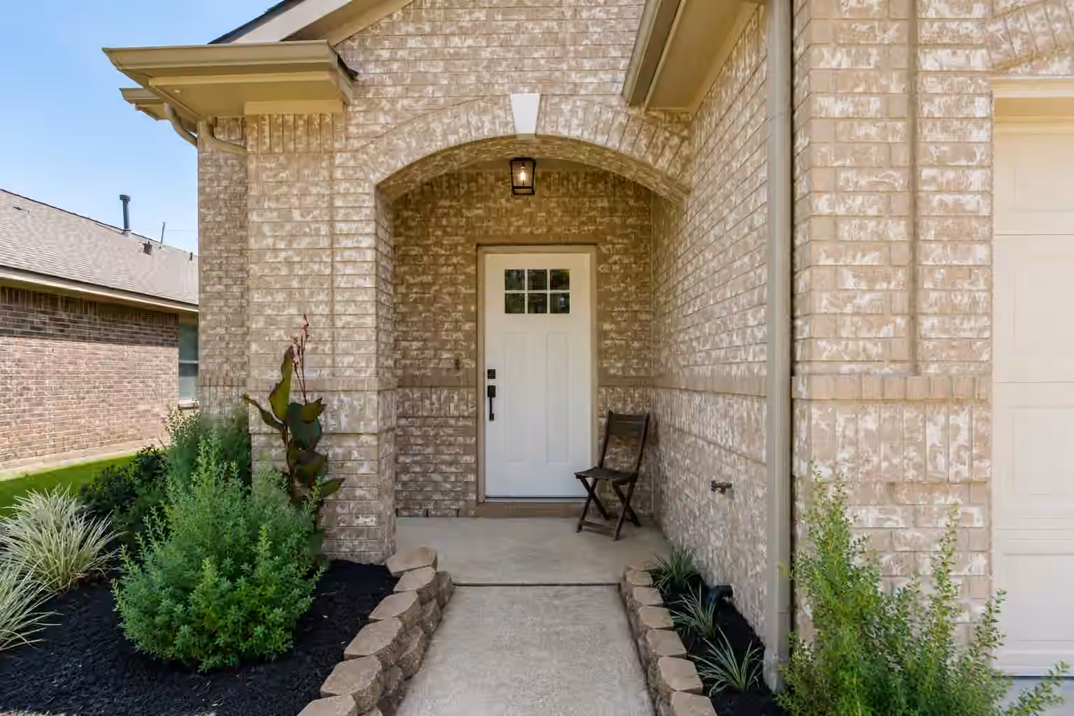 Photo 4 of 2214 Sterling Oaks Drive, Rosharon, TX