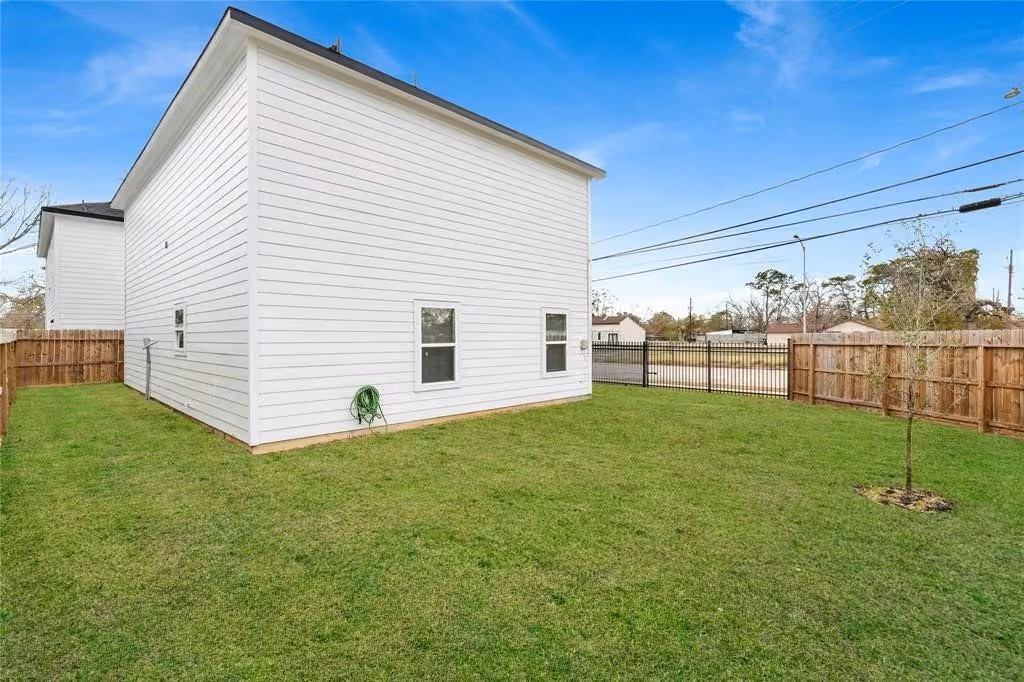 Photo 2 of 6320 Laura Koppe Road, Houston, TX