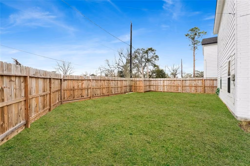 Photo 4 of 6320 Laura Koppe Road, Houston, TX