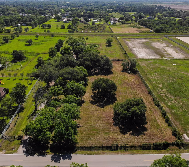 Photo of 17215 County Road 831, Pearland, TX 77584